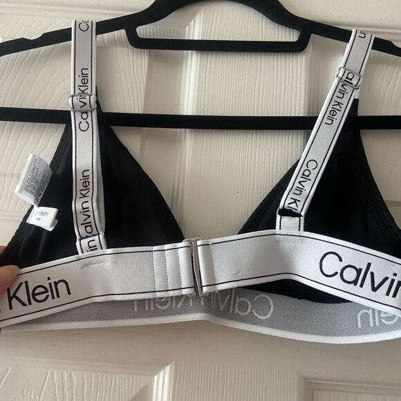 BNWT Calvin Klein Swimsuit Top XS - Picture 3 of 3